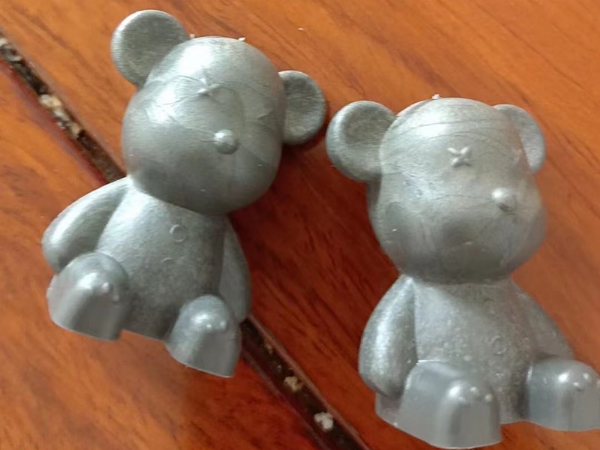 濟寧安屹工貿(mào)承接注塑模具和注塑產(chǎn)品專業(yè)代工，金日接單網(wǎng)紅小熊杯，日產(chǎn)8萬只